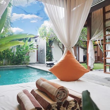 Nil Villa Seminyak Buitenkant foto