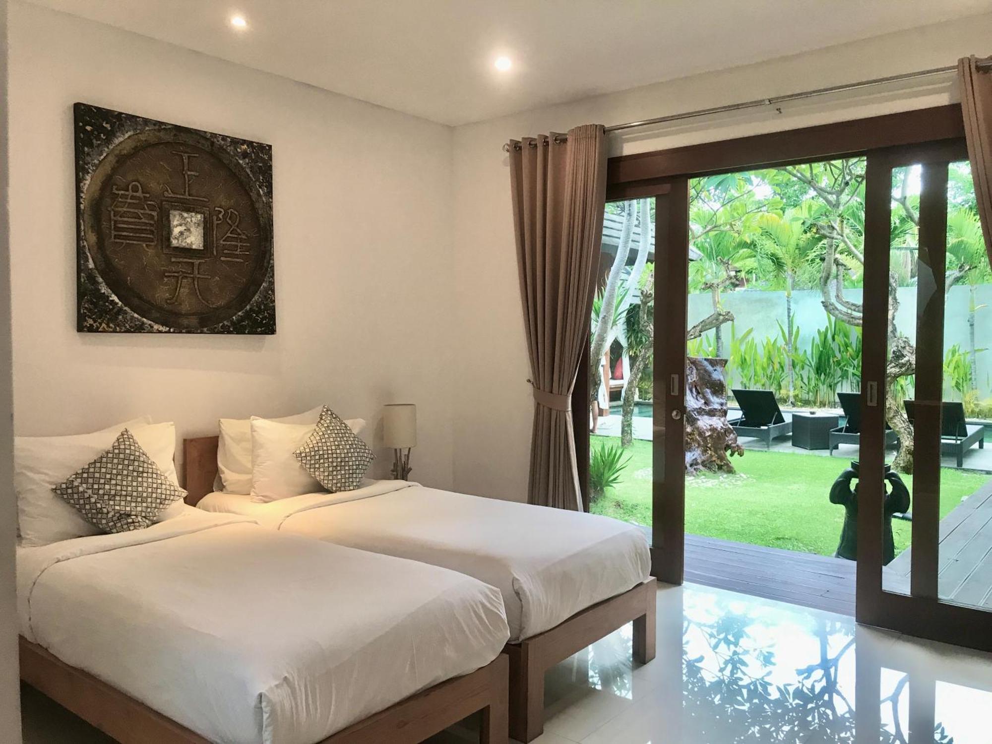Nil Villa Seminyak Buitenkant foto