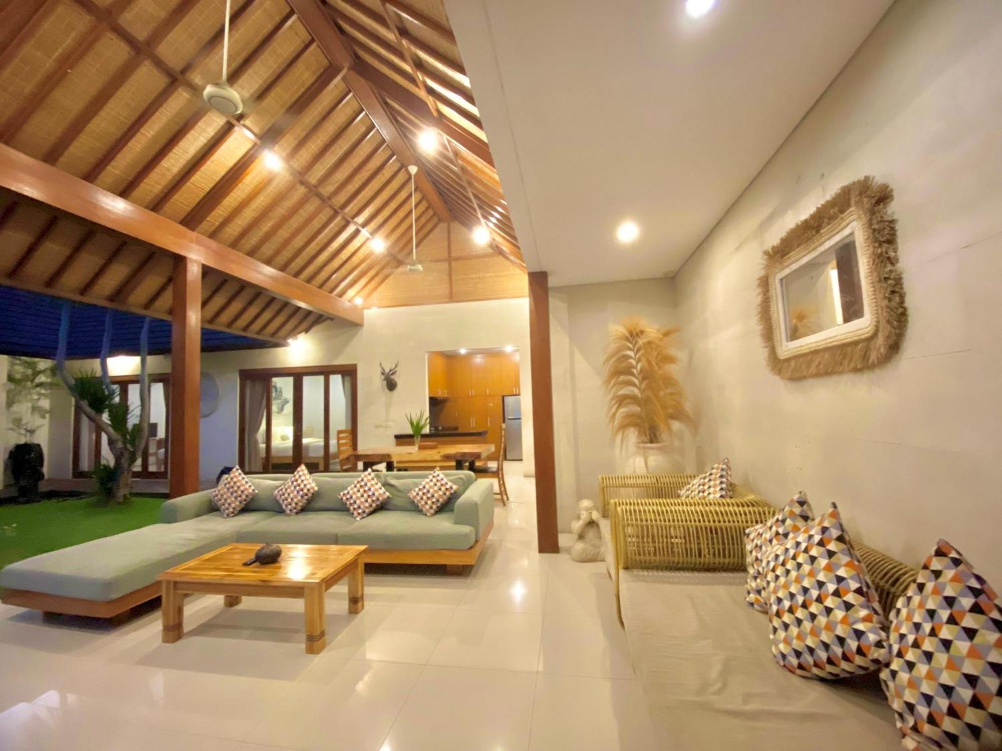 Nil Villa Seminyak Buitenkant foto