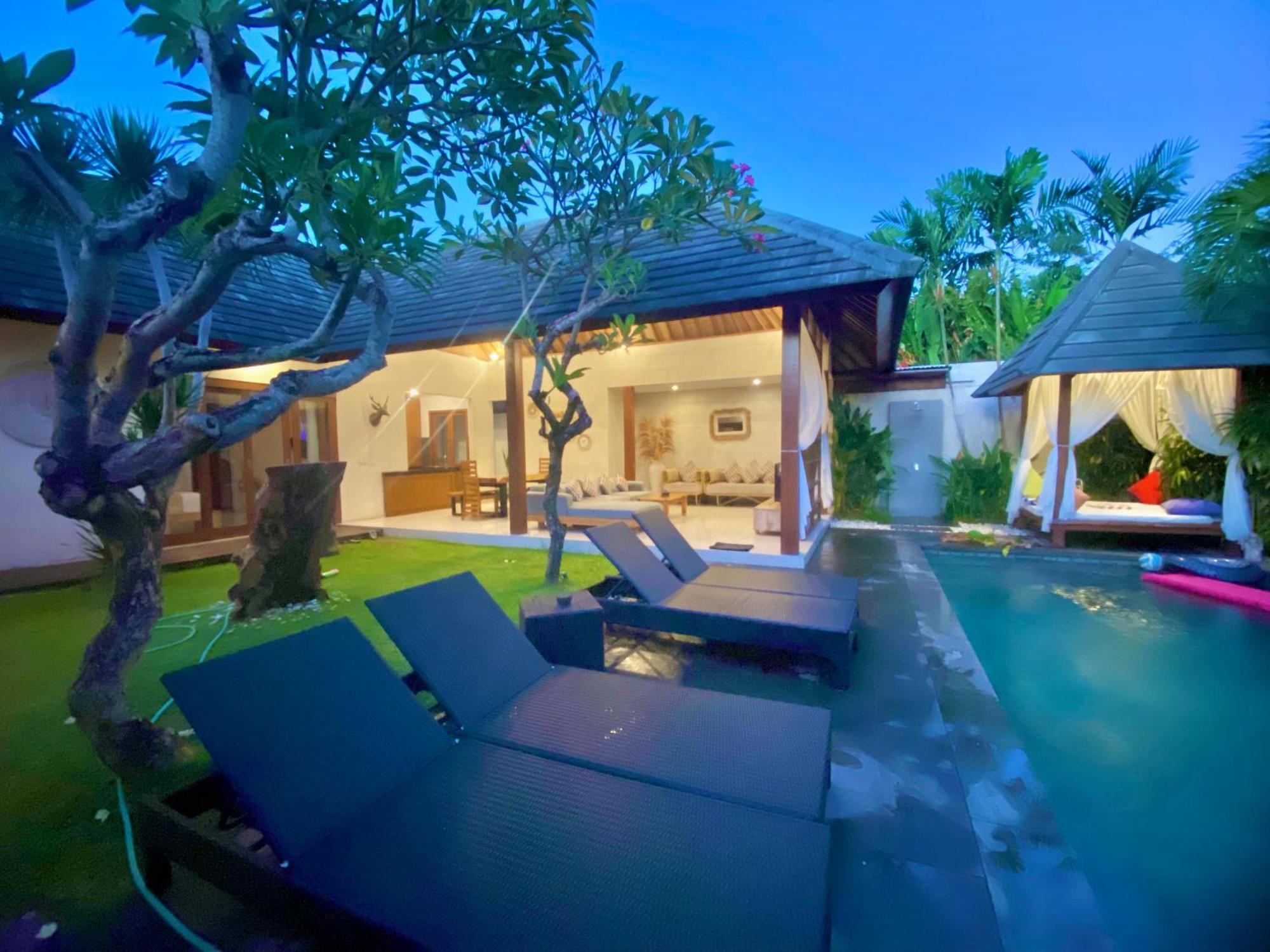 Nil Villa Seminyak Buitenkant foto