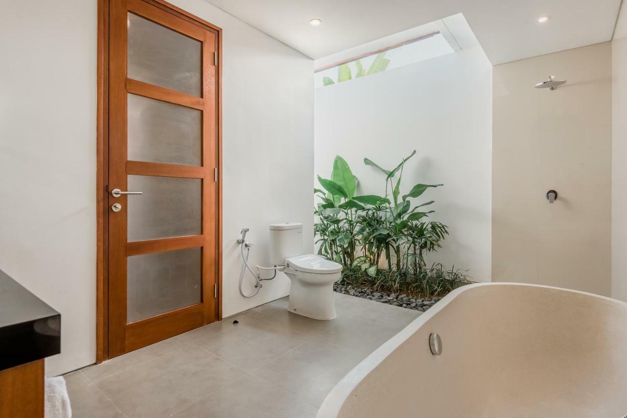 Nil Villa Seminyak Buitenkant foto