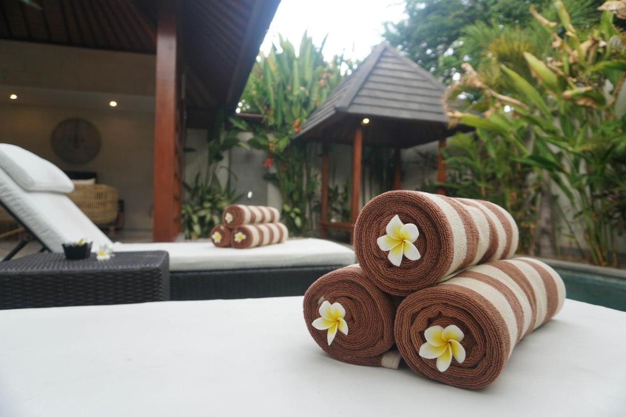 Nil Villa Seminyak Buitenkant foto
